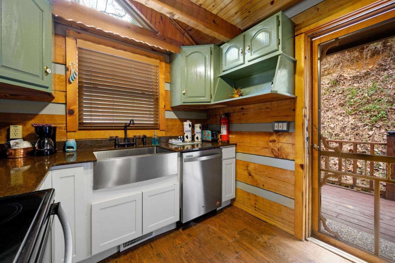 The Robins Nest With Hot Tub Villa Pigeon Forge Exteriör bild