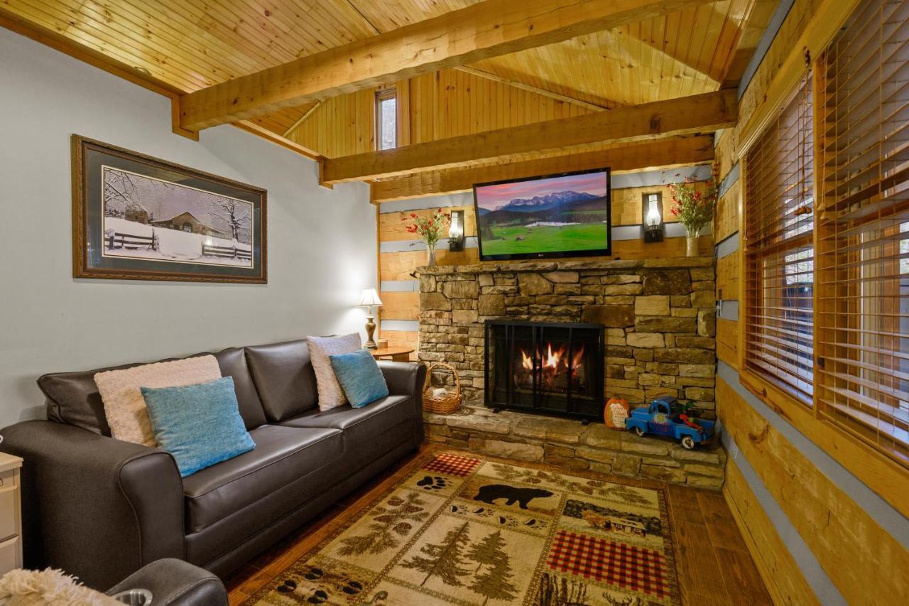The Robins Nest With Hot Tub Villa Pigeon Forge Exteriör bild