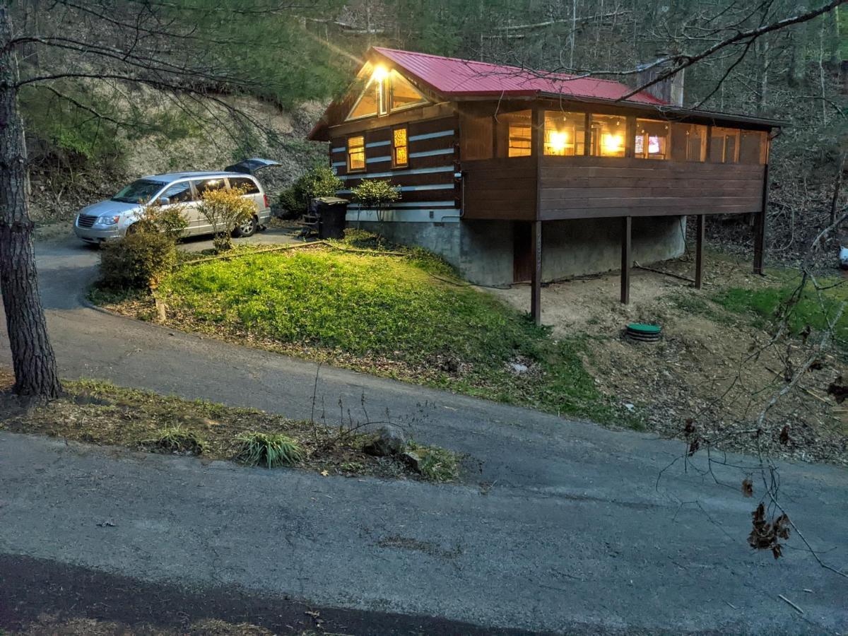 The Robins Nest With Hot Tub Villa Pigeon Forge Exteriör bild